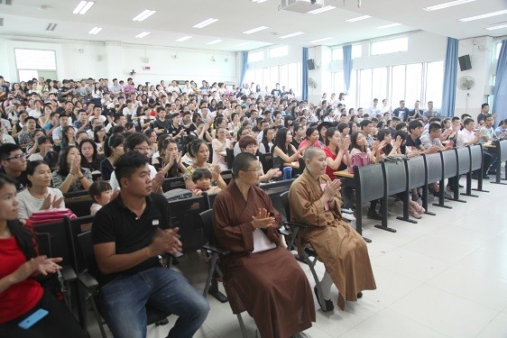 1479457714163009228.jpg 厦门直属学习中心2016年秋季新生开学典礼顺利举行.jpg